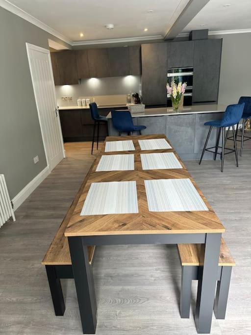 Cameron Coach House Modern Property In Murrayfield Edinburgh Dış mekan fotoğraf